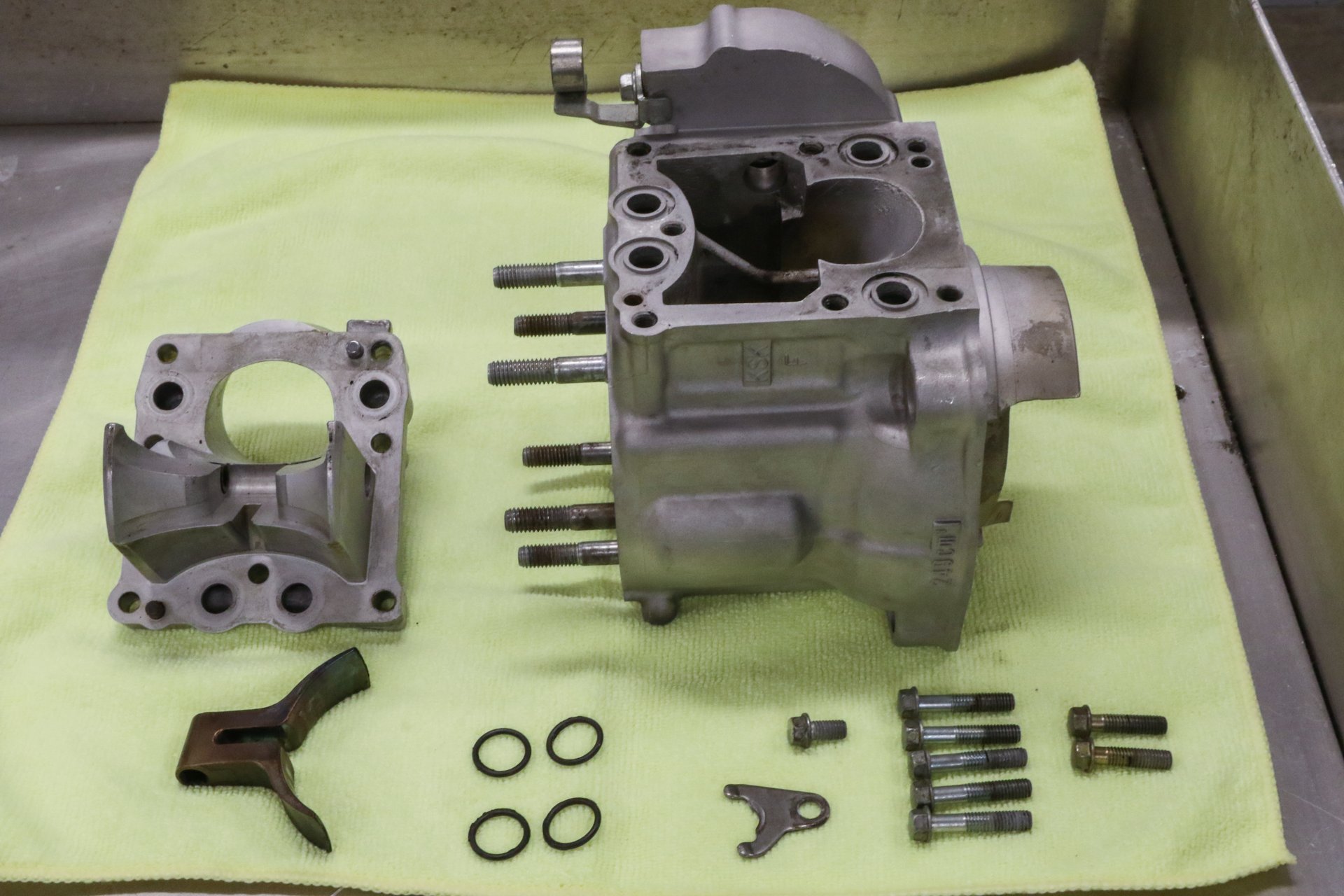 How to Rebuild the Top End in your TwoStroke
